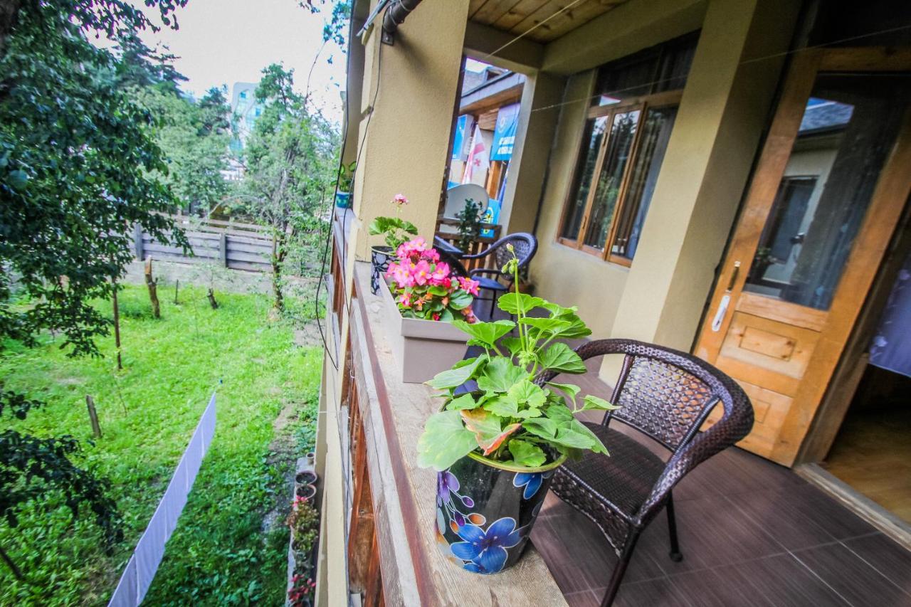 Eka&Nino Guesthouse Mestia Luaran gambar